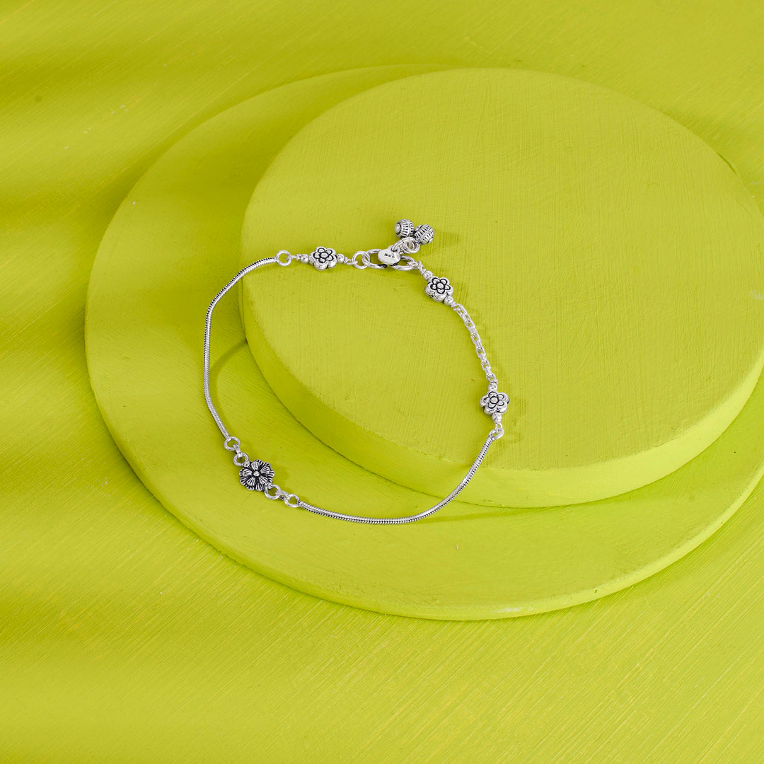 Floral Grace Silver Anklet