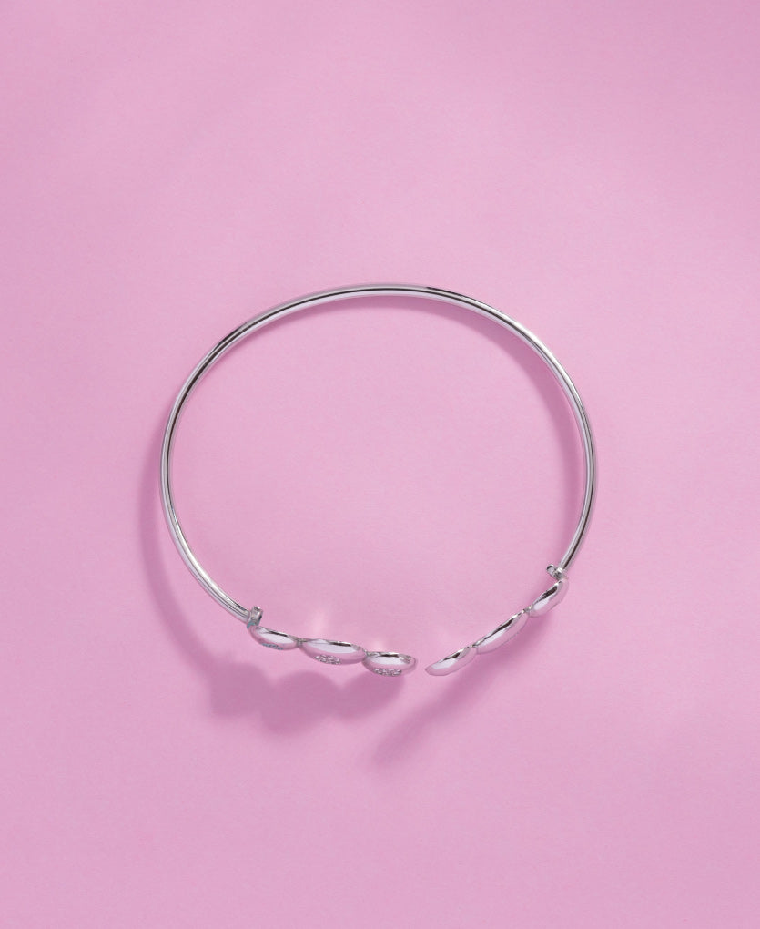 Elegant Sterling Silver Oval Bracelet