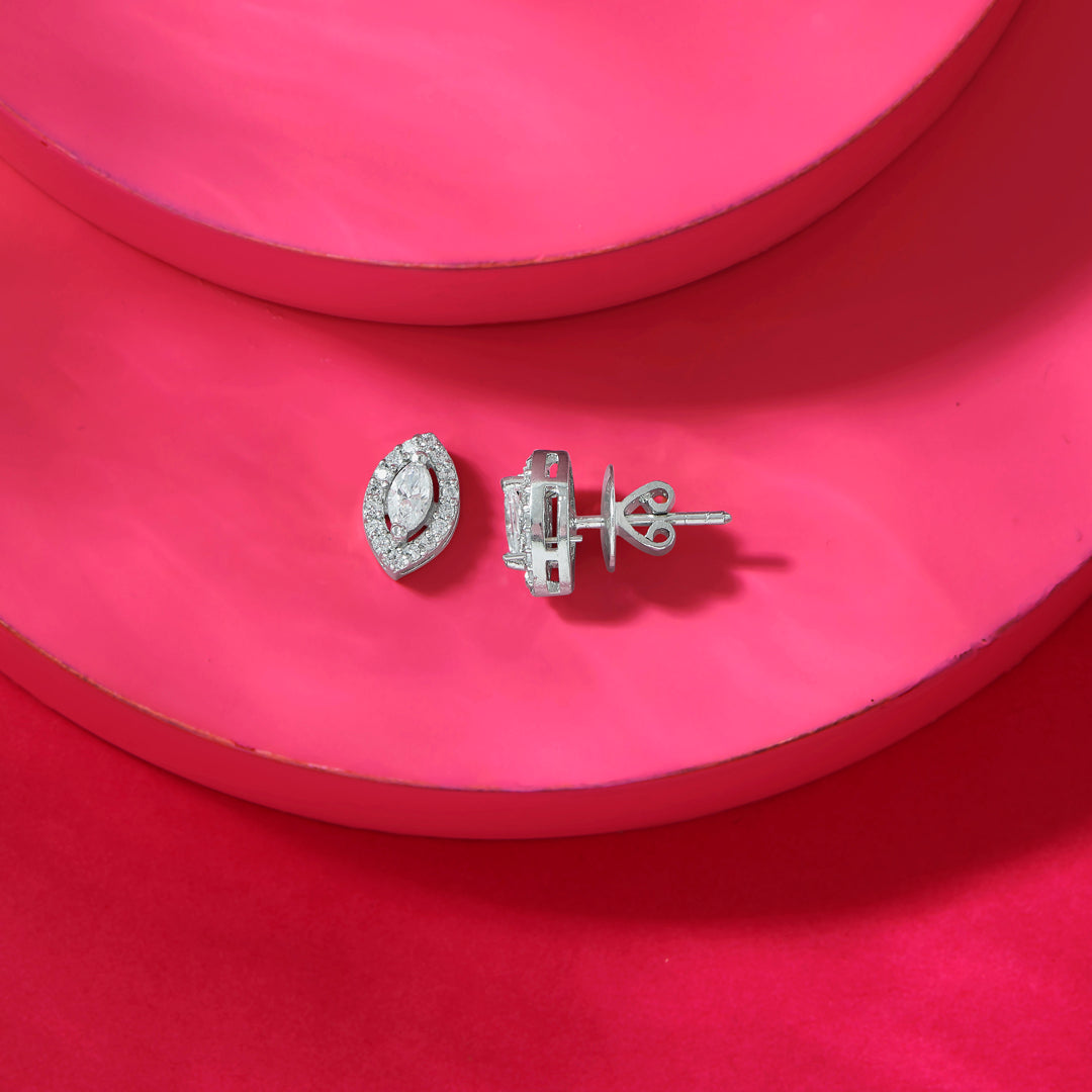 Everyday Gleam Silver Stud Earrings