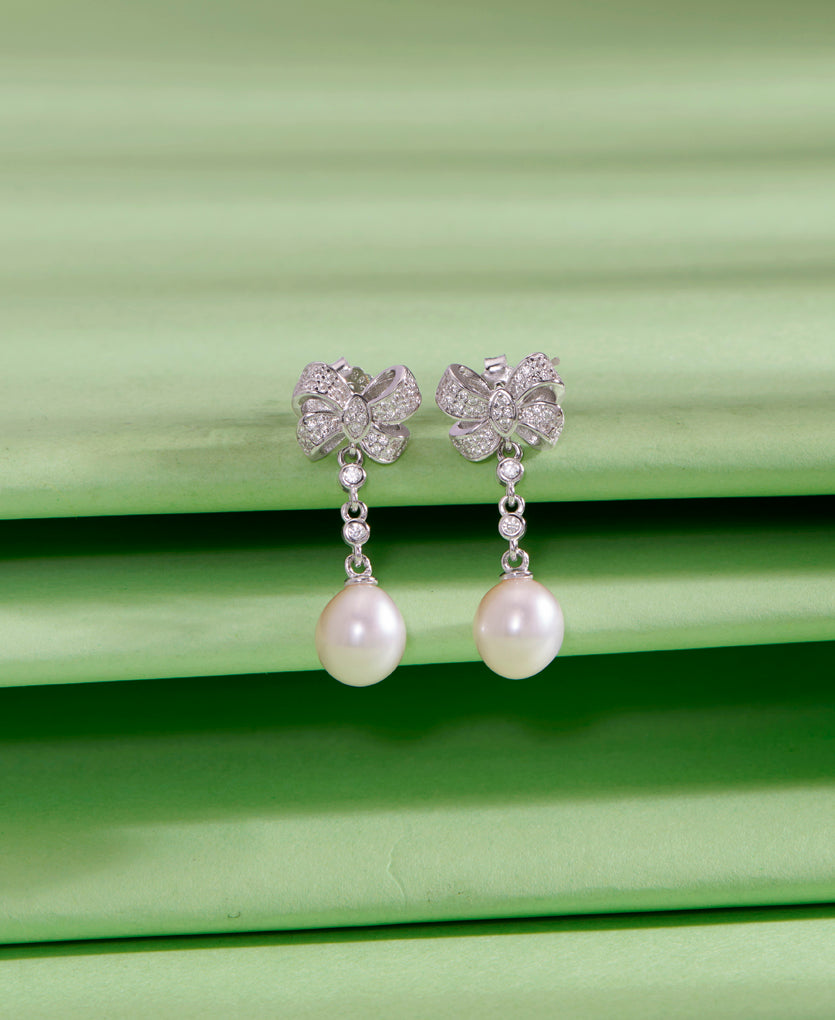 Mystique Pearl Drift Push Button Silver Earring
