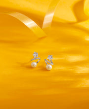 Pearl Botanic Ensemble Push Button Silver Earring
