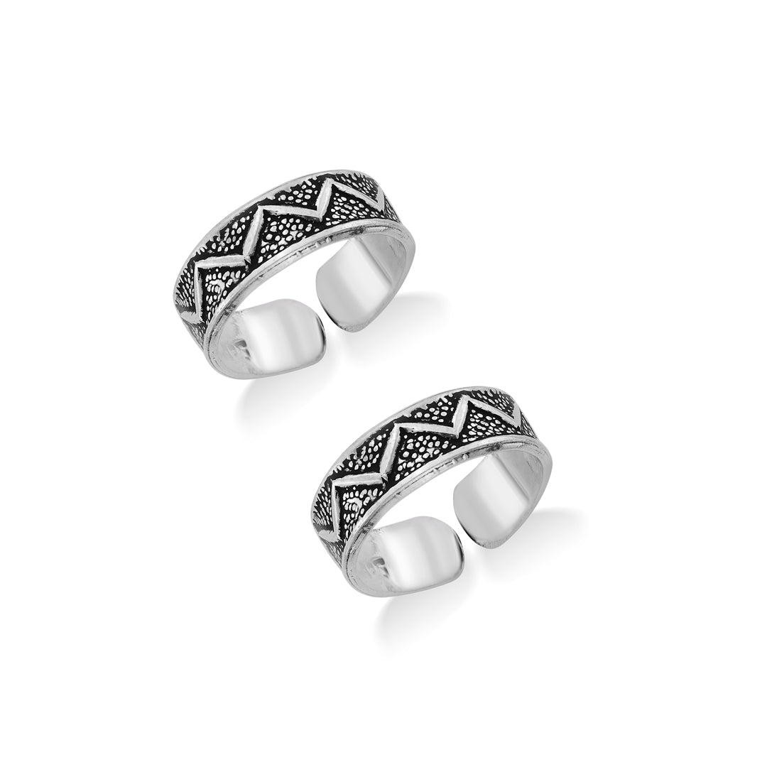 Etheral Line Oxidized Silver Toe Ring