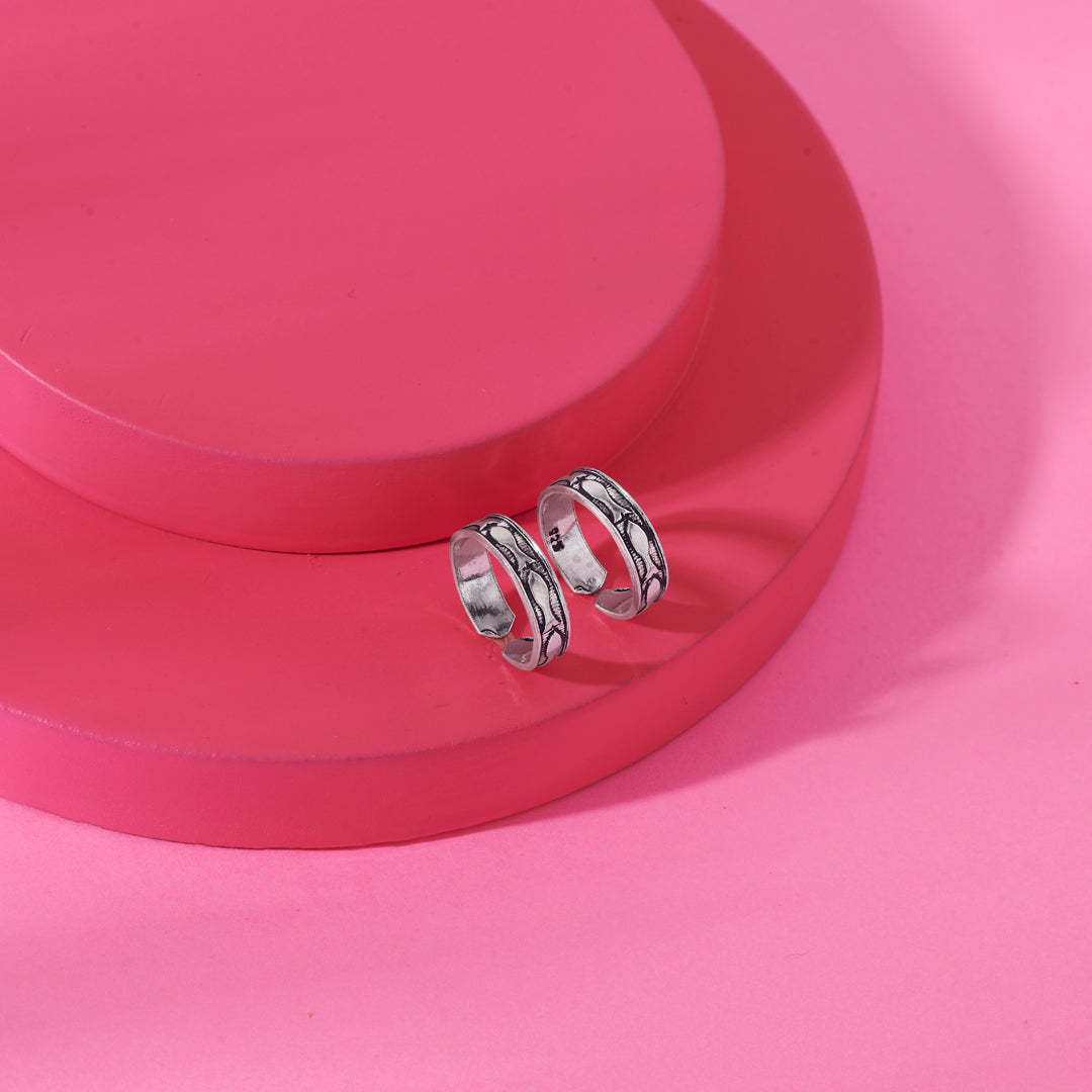 Mystic Line Oxidized Silver Toe Ring