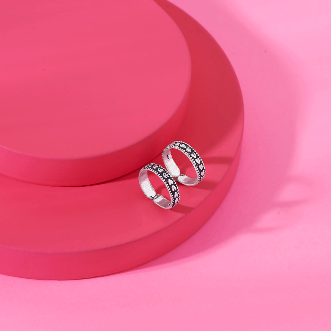 Heart Flutter Oxidized Silver Toe Ring