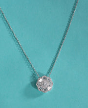 Elegant Silver Necklace With Sparkling Stud