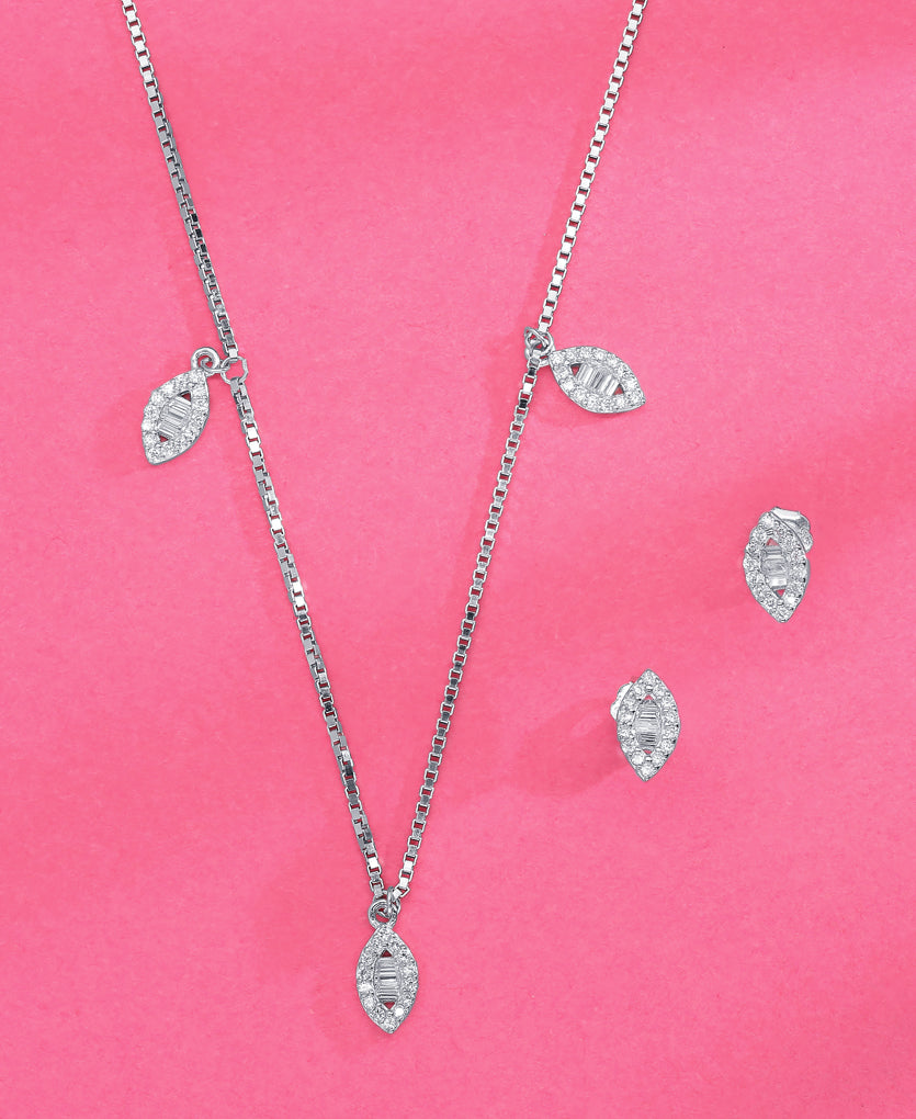 Leafy Luster Charm Necklace