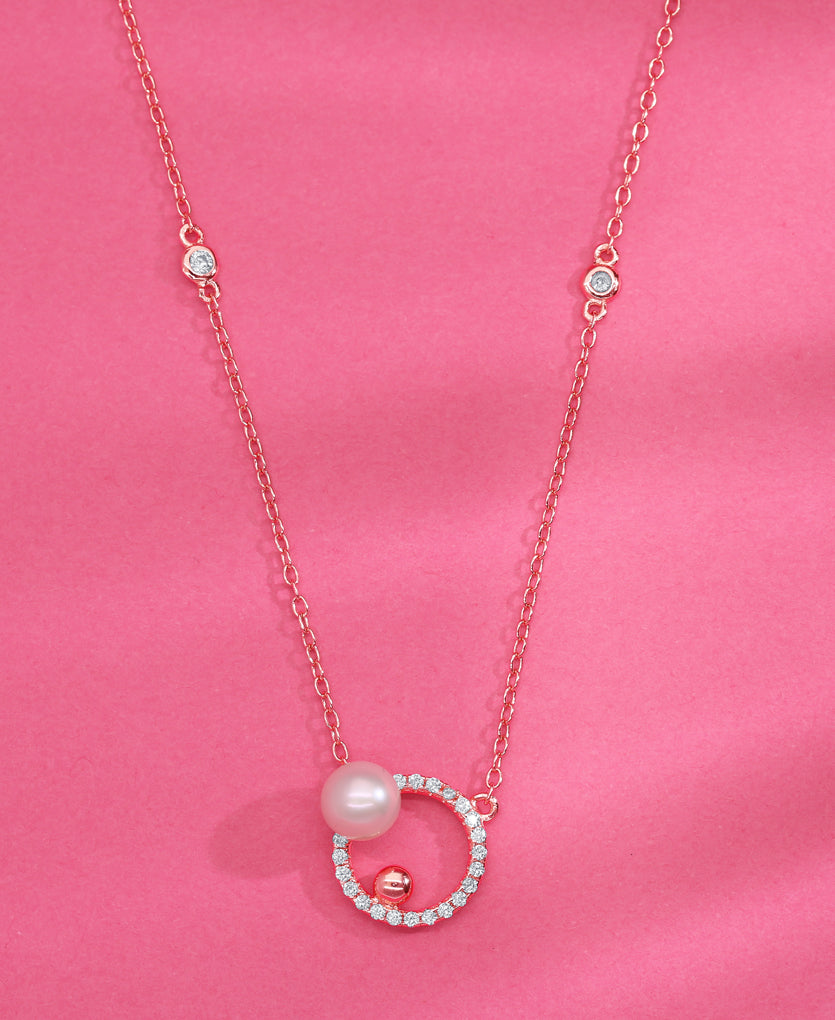 Circular Serenity Chain Pendant