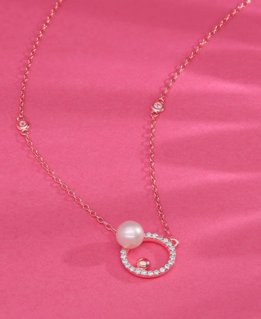 Circular Serenity Chain Pendant