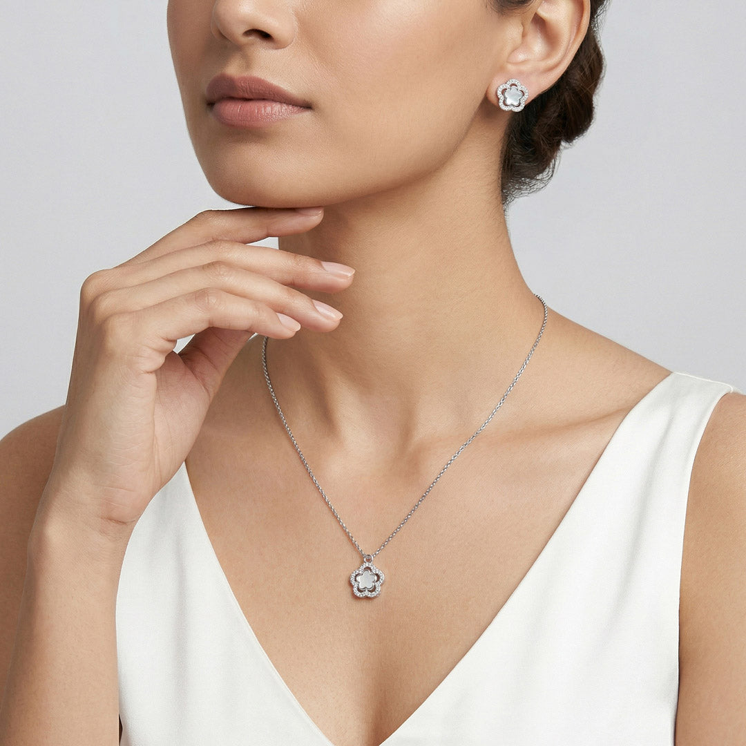 Vinca Charm Silver Necklace Set