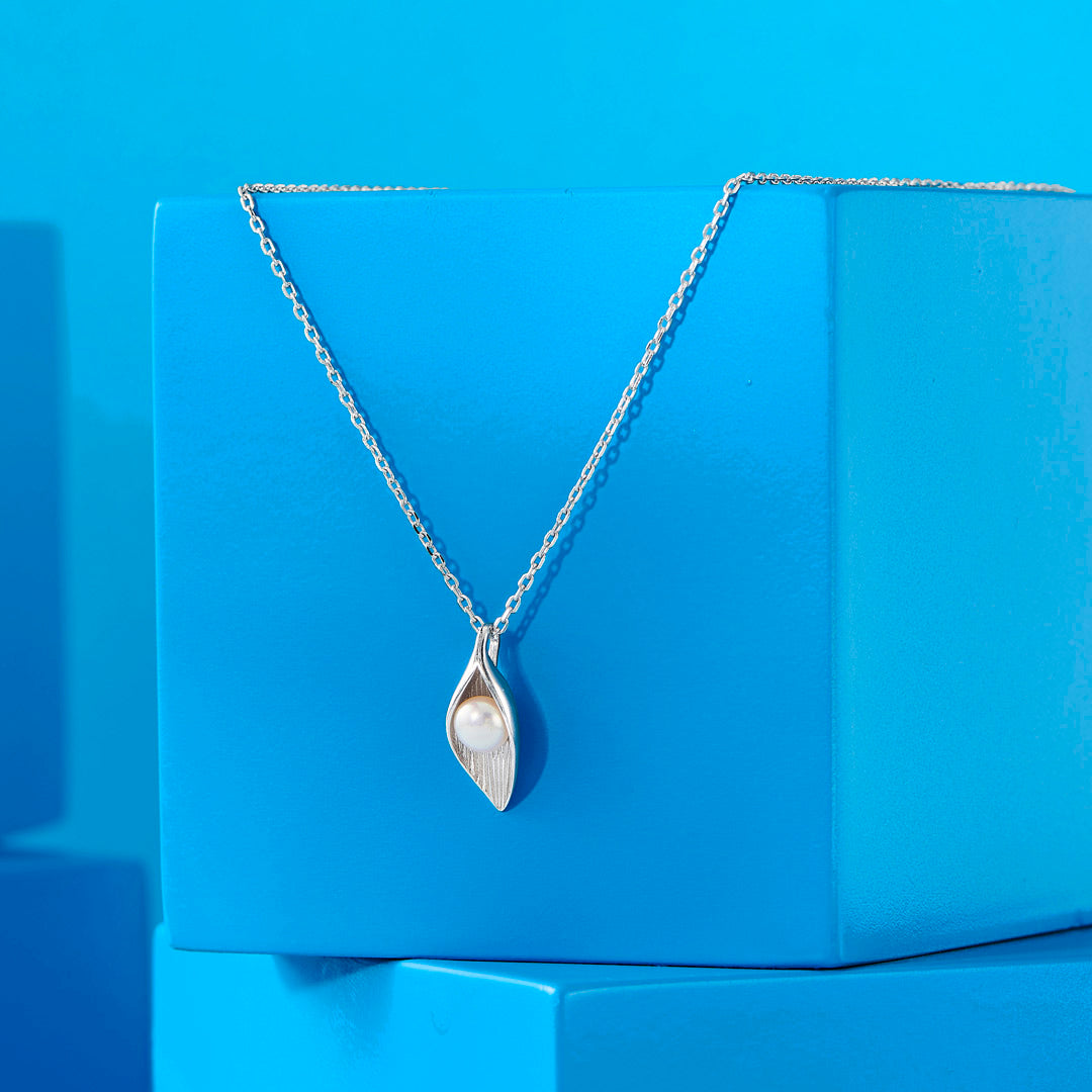 Pearl Form Silver Modern Necklace