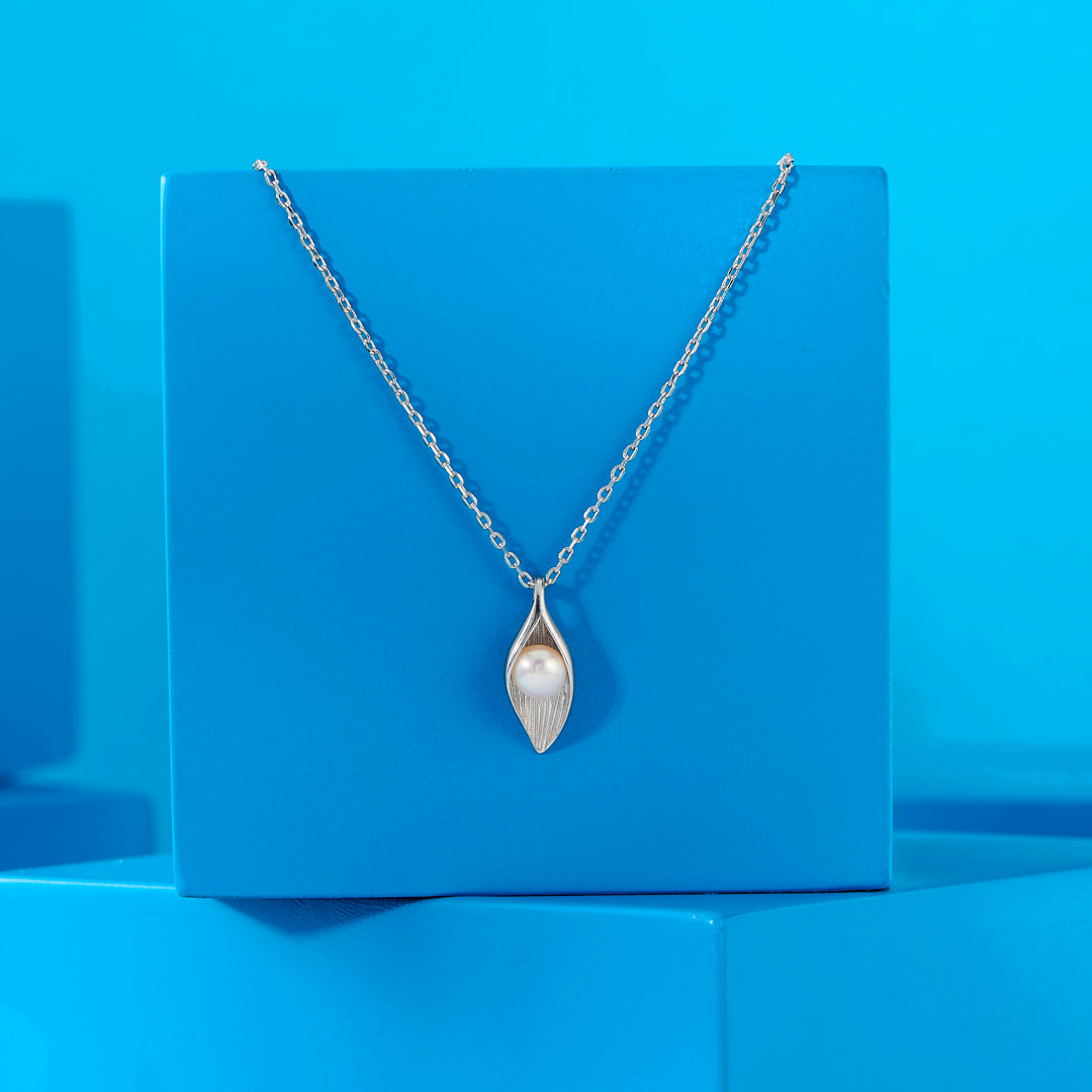 Pearl Form Silver Modern Necklace