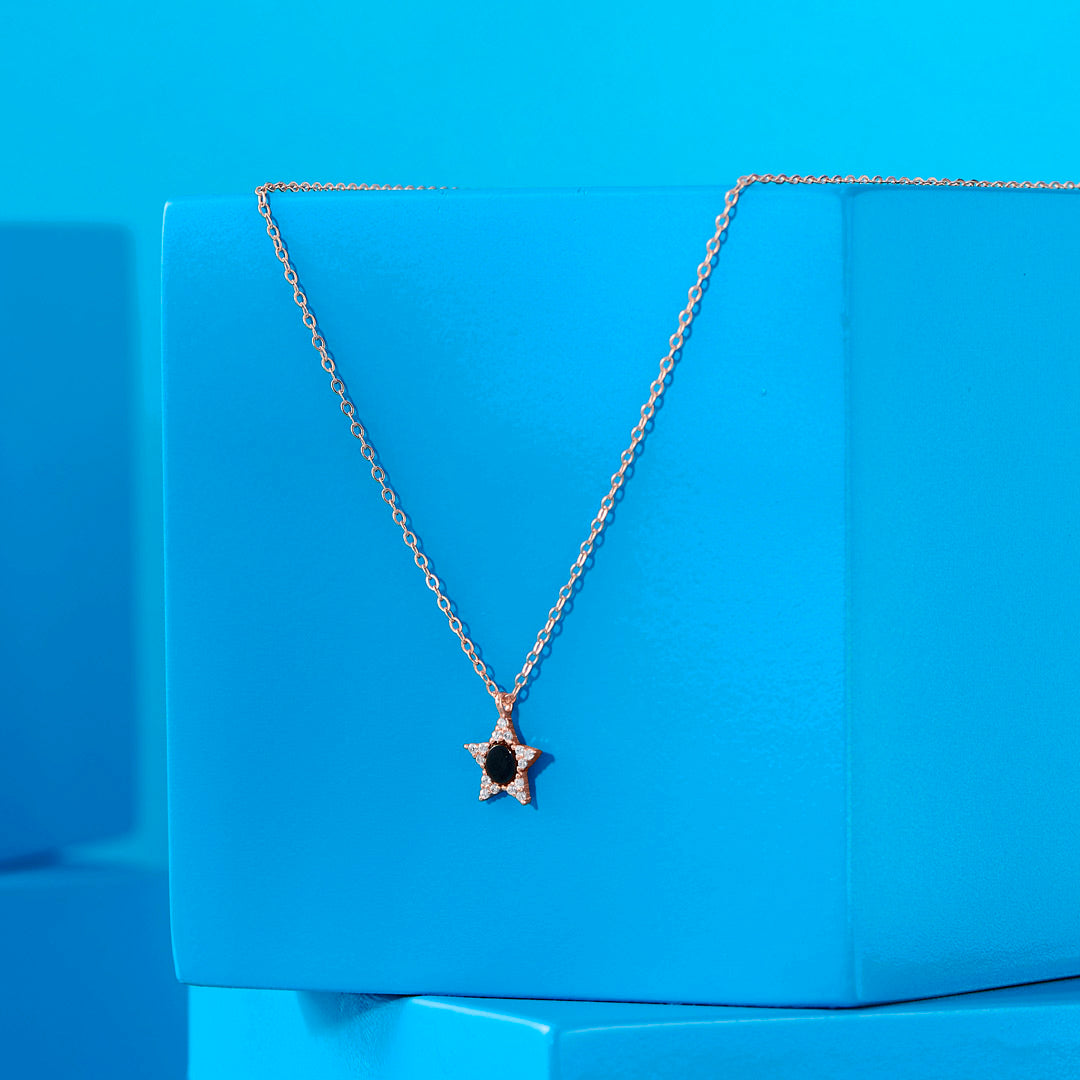 Roseate Star Silver Modern Necklace