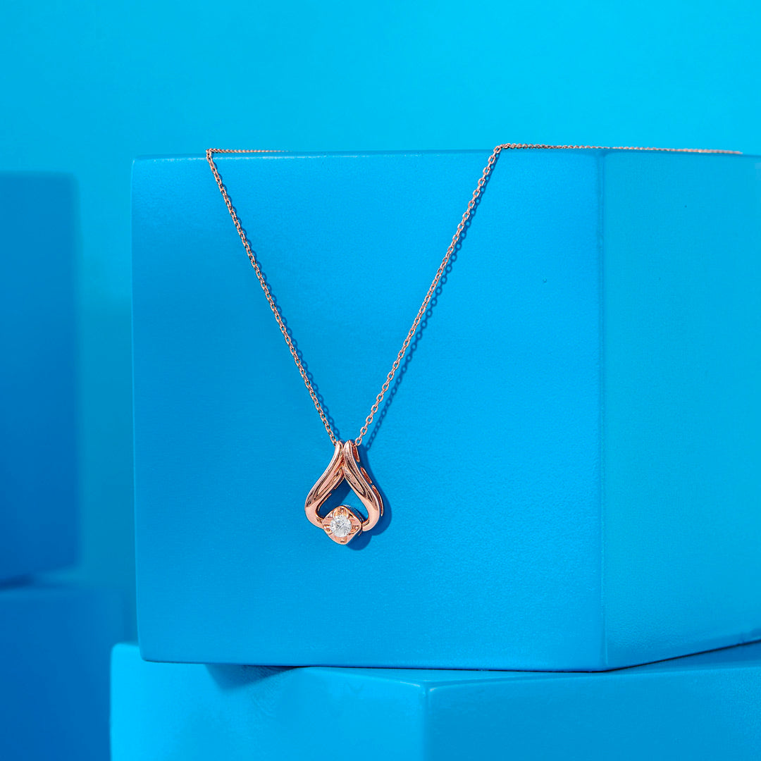 Roseate Gleam Silver Modern Necklace