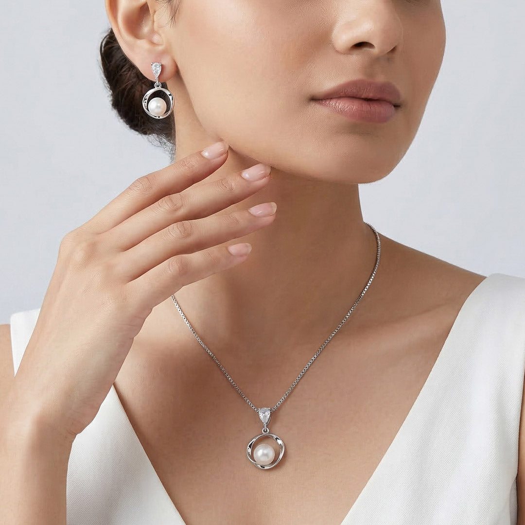 Pearl Loop Silver Pendant