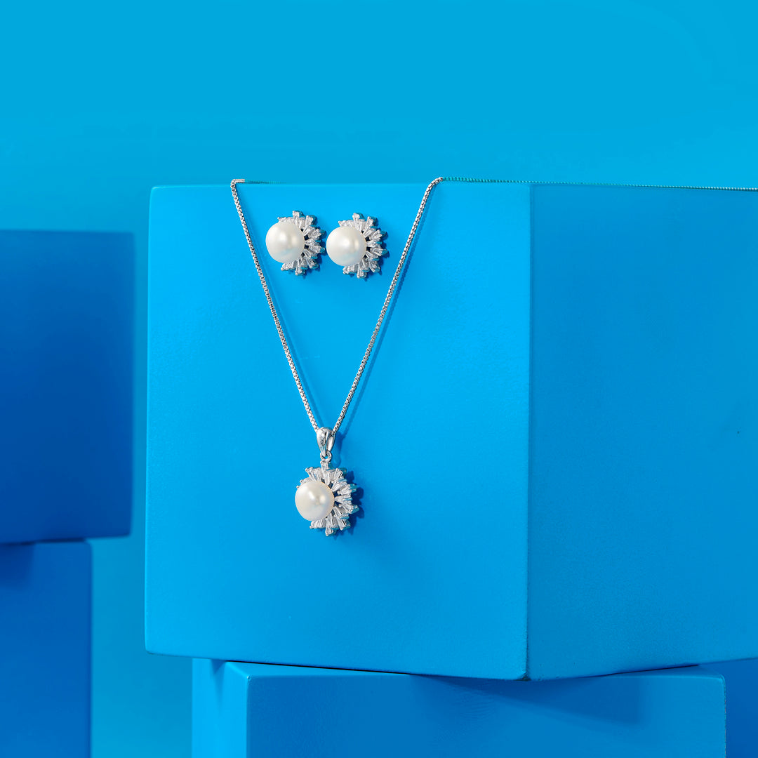 Pearl Glint Silver Pendant