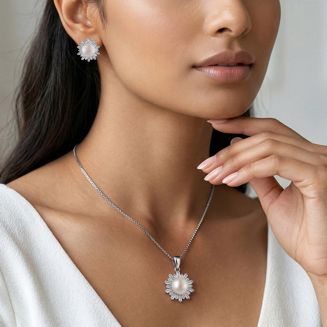 Pearl Glint Silver Pendant
