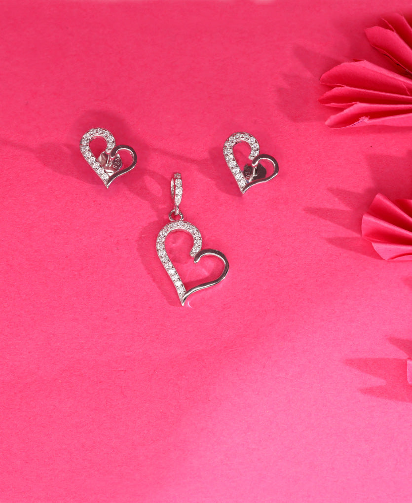 Urban Love Pendant Set