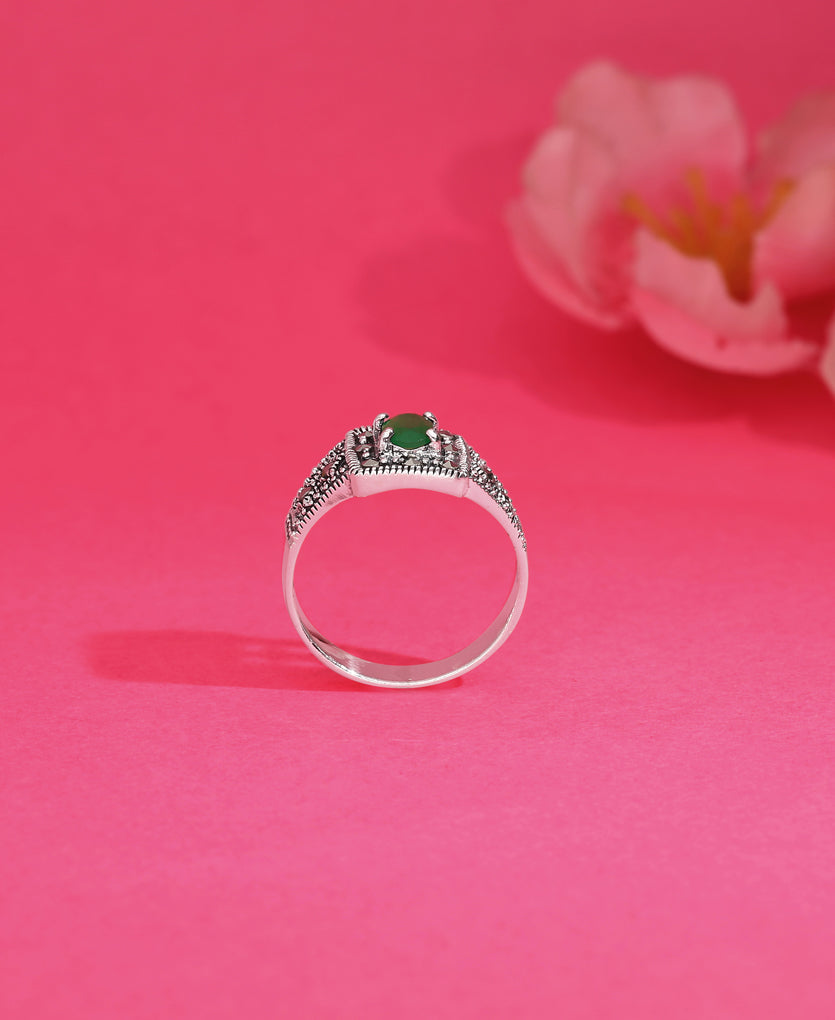 Dainty Dazzle Silver Ring