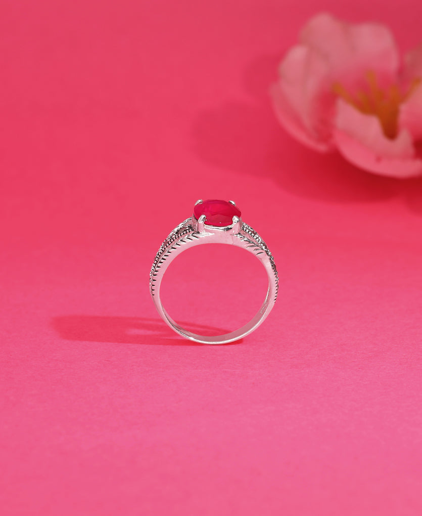 Graceful Gleam Silver Ring