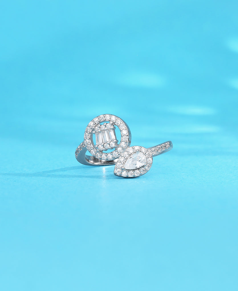 Serene Leafy Silver Ring