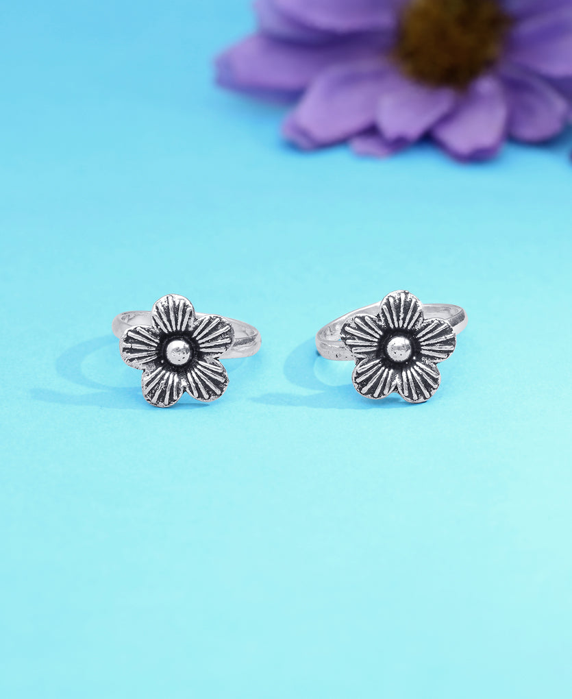 Playful Mirage Silver Toe Ring