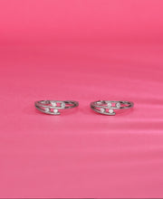 Elegant Loop Silver Toe Ring