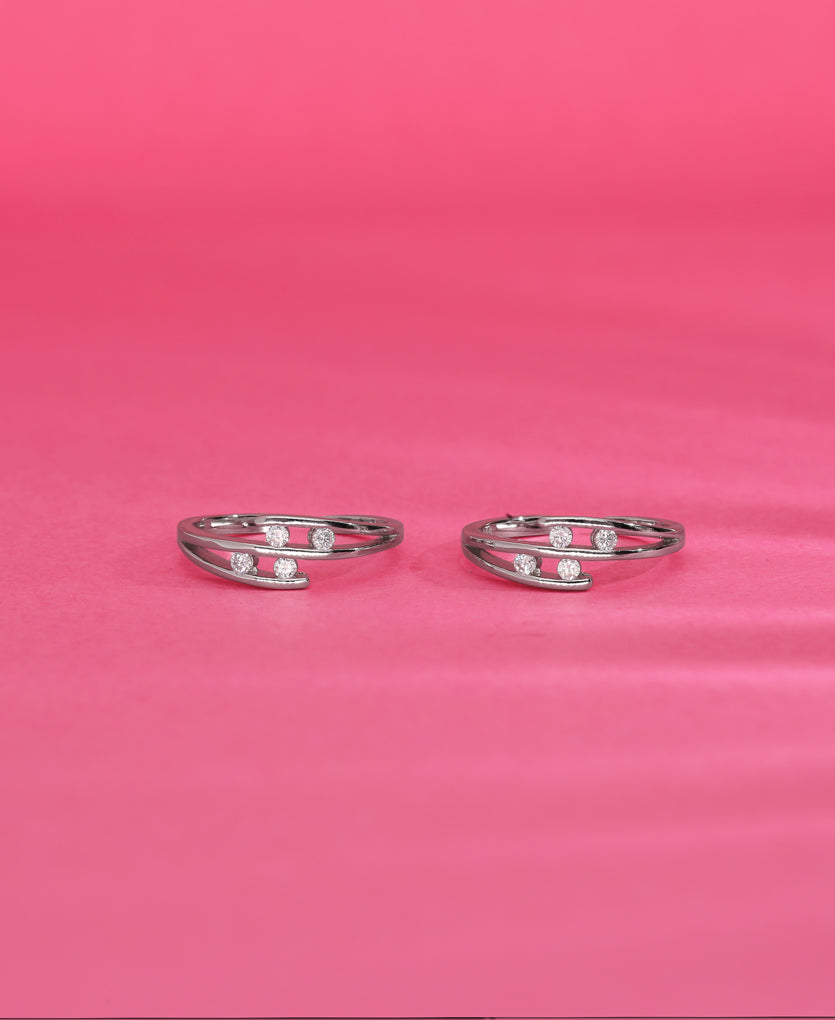 Elegant Loop Silver Toe Ring