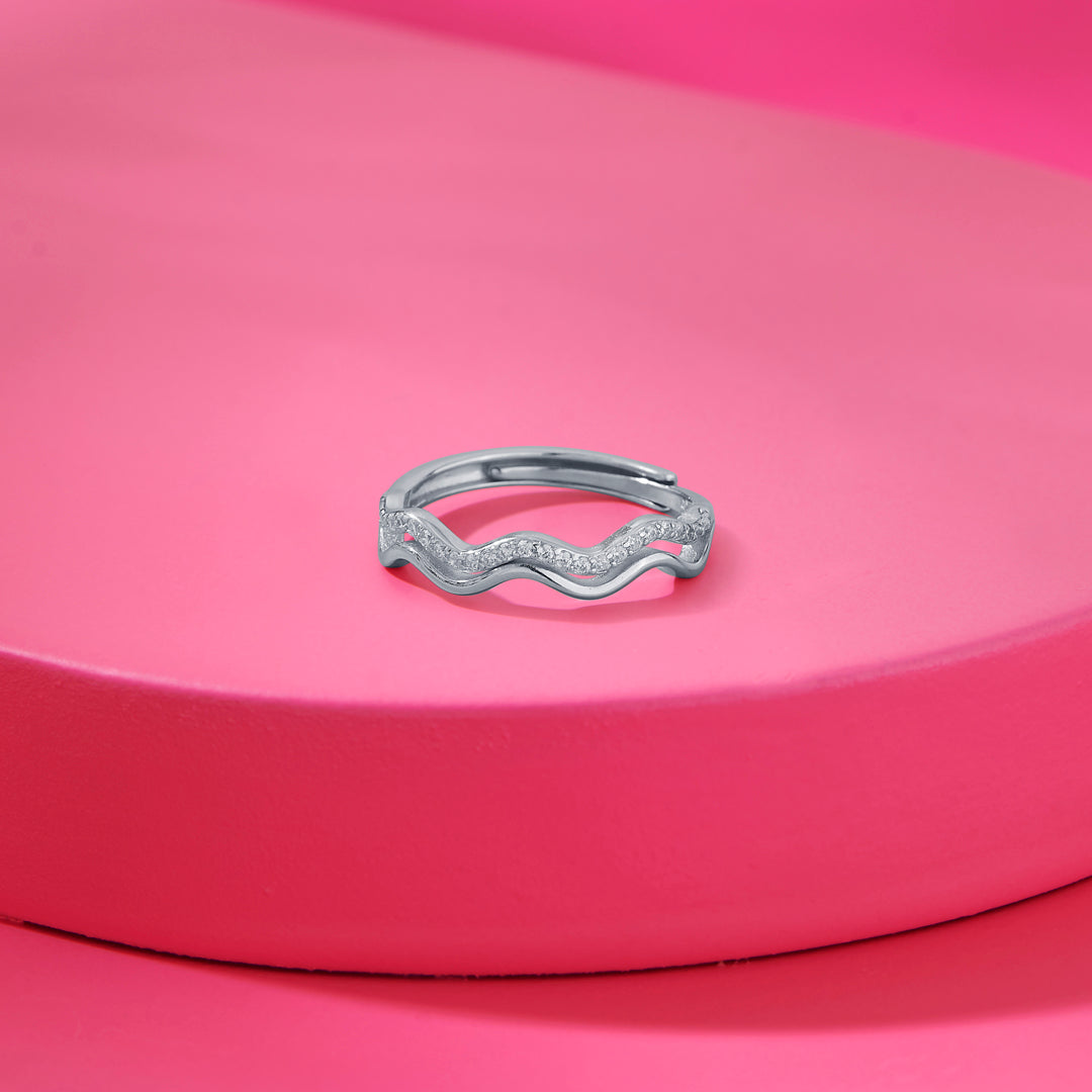 Wavy Gleam Fashion Silver Ring