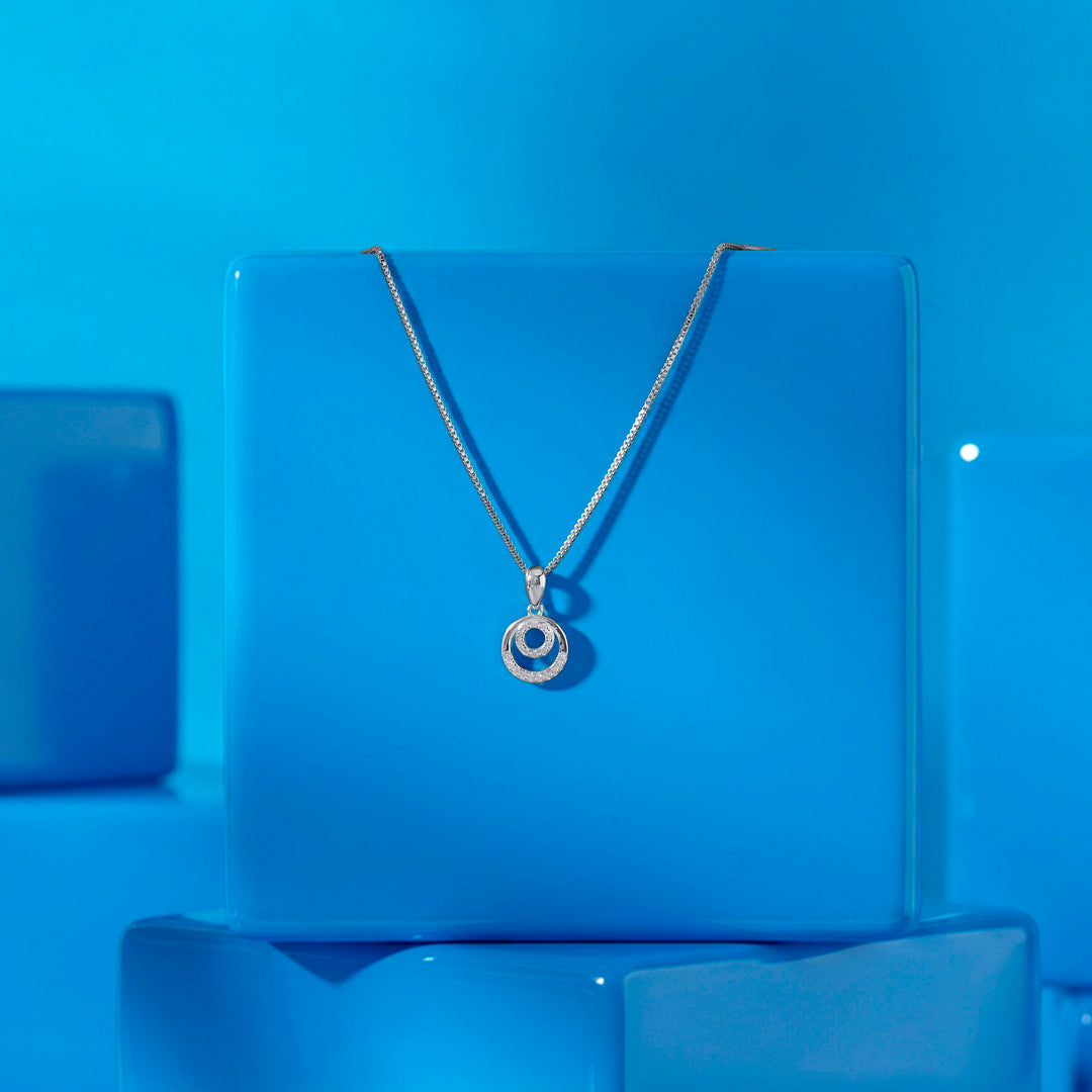 Chic Circles Silver Pendant