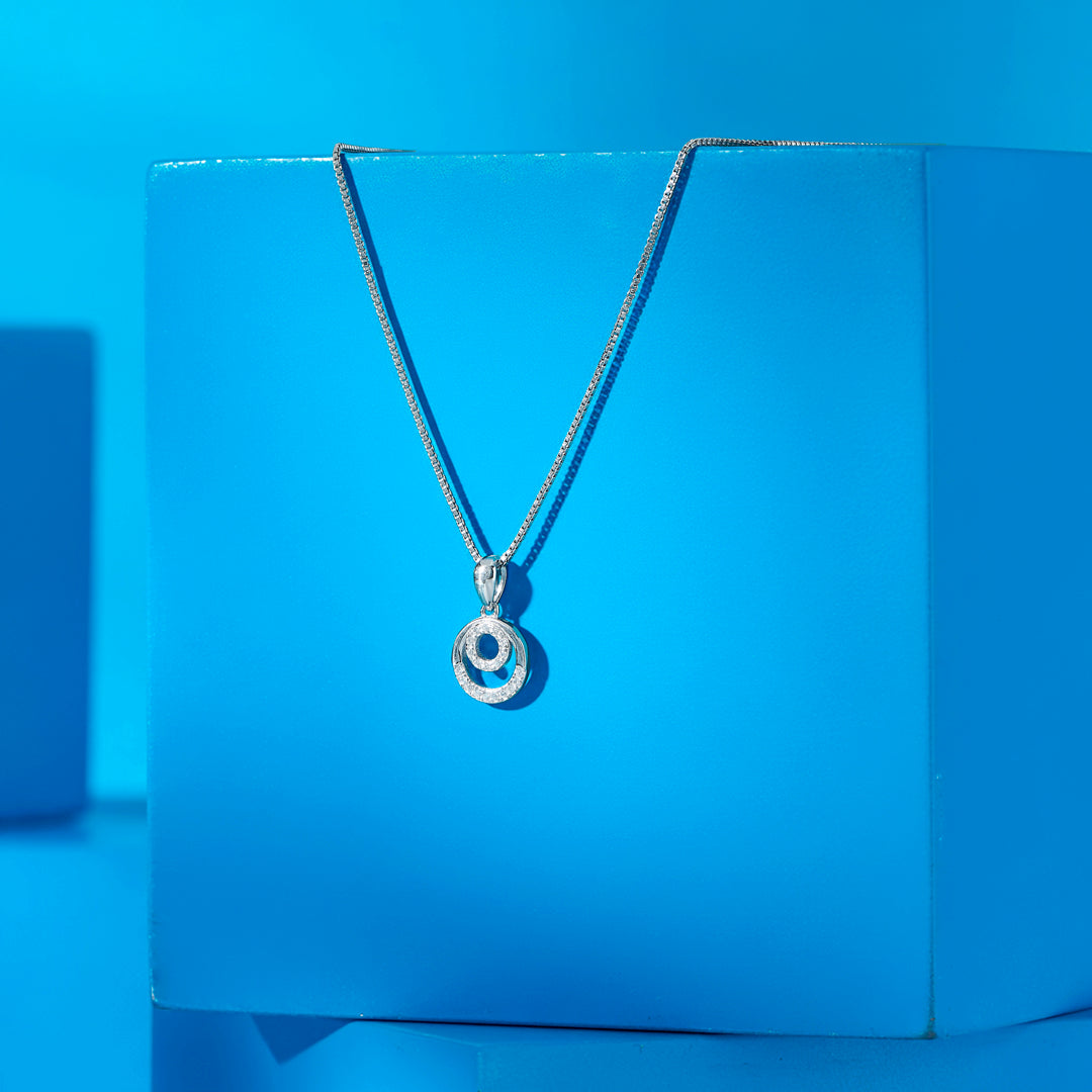 Chic Circles Silver Pendant