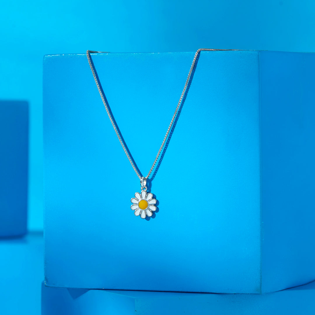 Daisy Charm Silver Pendant