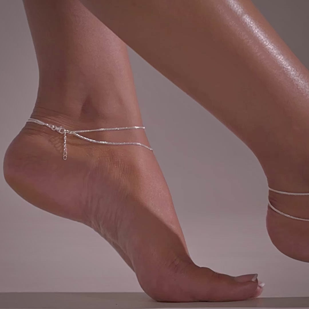 Load video: Thread of Heart 916 Silver Anklet For Woman
